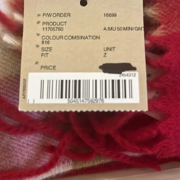 Authentic Burberry Cashmere Scarf - Picture 4 of 4